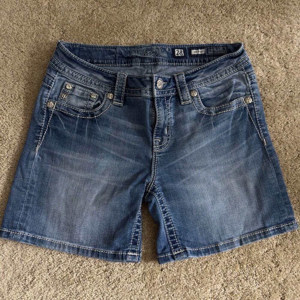 Miss Me mid short size 28